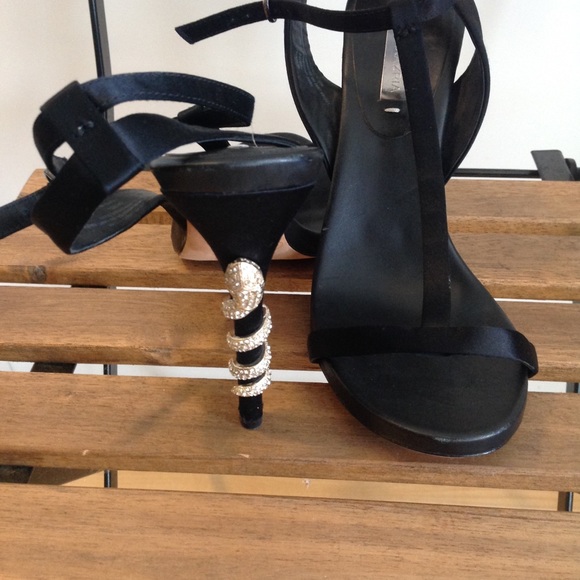 BCBGMAXAZARIA 9.5 - Picture 9 of 9